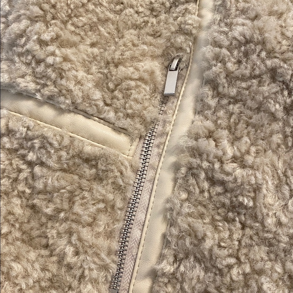 ANTHROPOLOGIE Sherpa Teddy Vest Women's Size SMALL - Picture 4 of 14